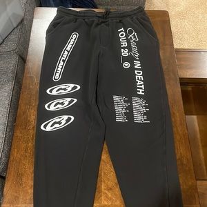 Chase Atlantic Beauty in Death Tour sweatpants
